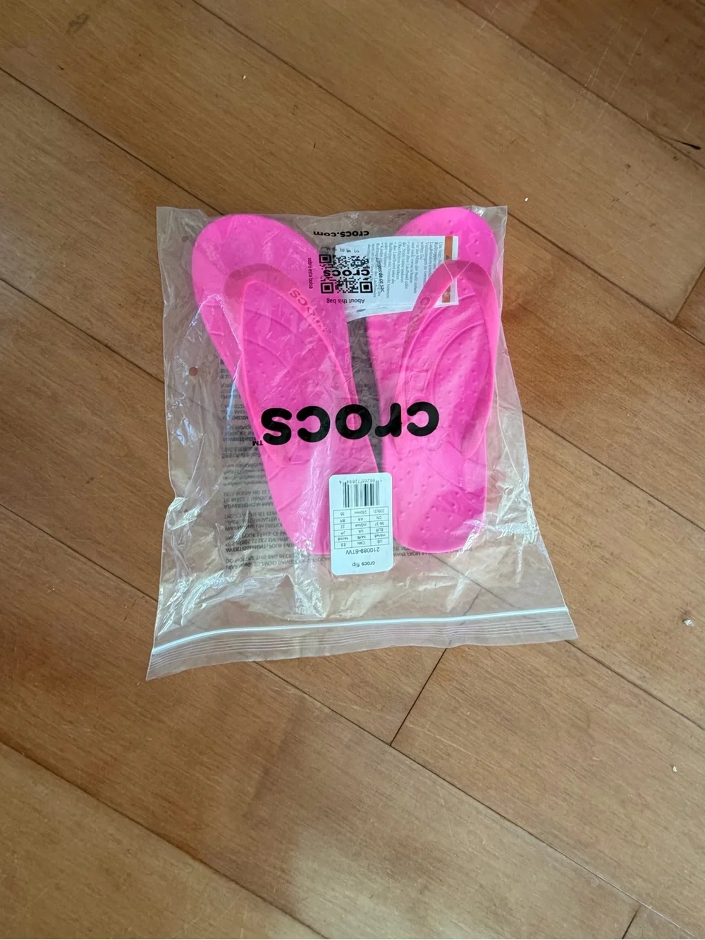 CROCS Bright Pink Flip Flop Thong Sandals, 6 - Picture 7 of 7